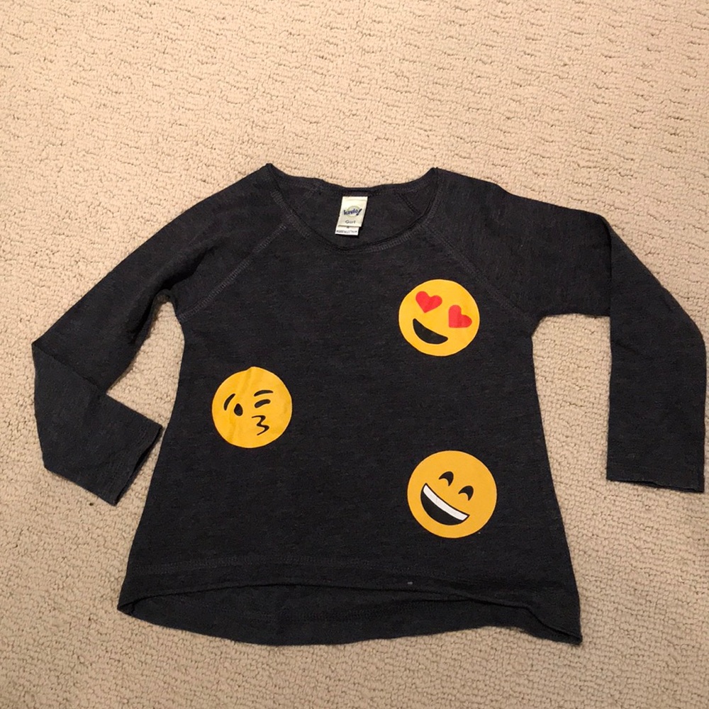 Size 4T emoji shirt